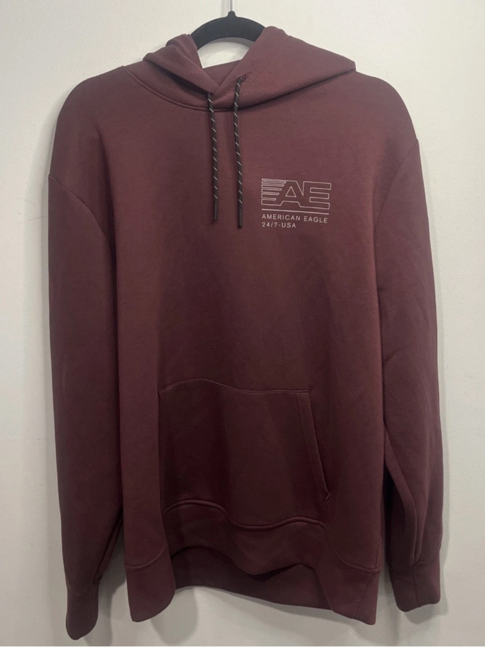 American Eagle Outfitters Men's Burgundy Pullover Hoodie Size L
